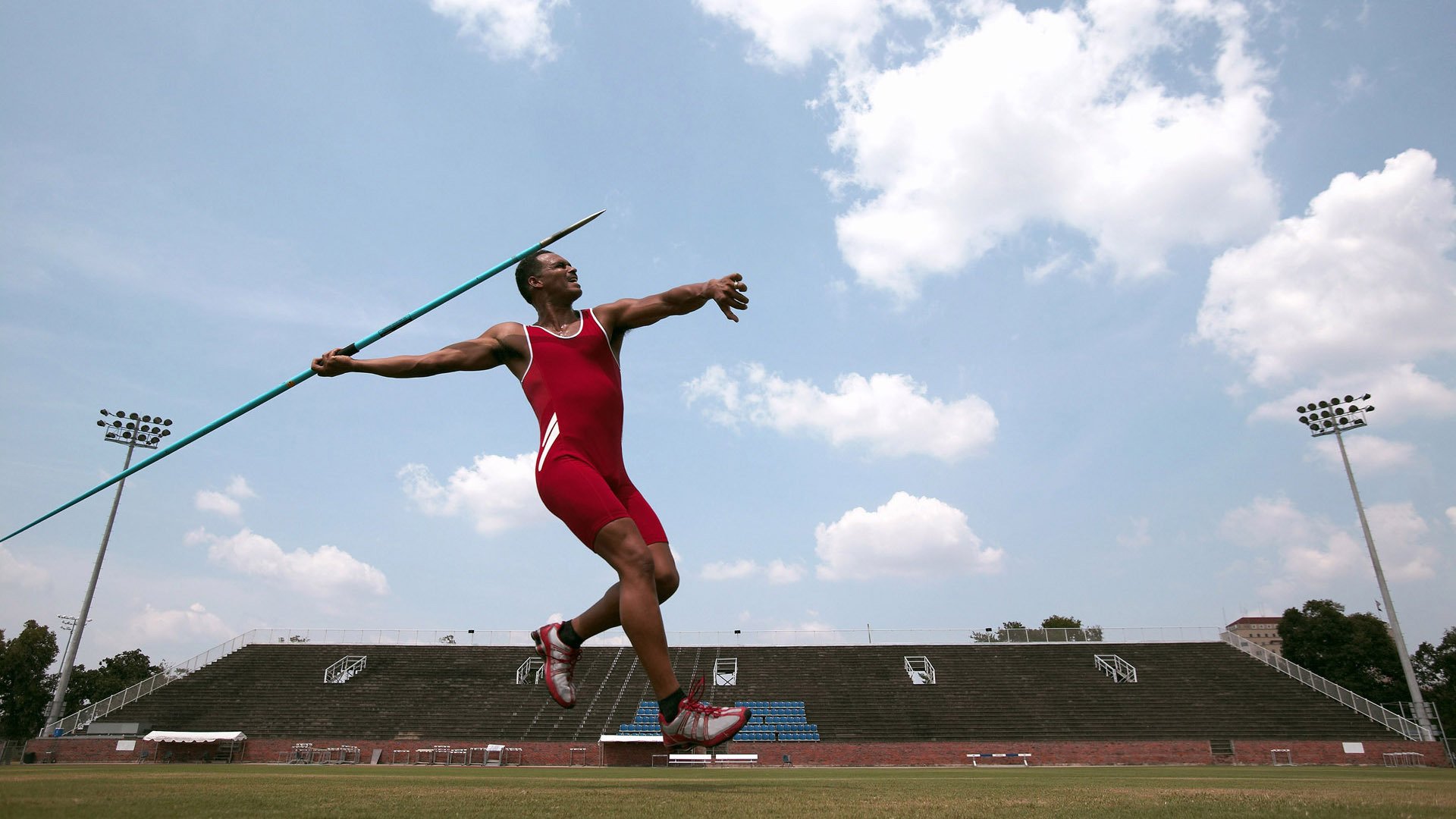 伊丽莎白·德克斯冲刺阶段表现抢眼，德雷克伊丽莎白女王