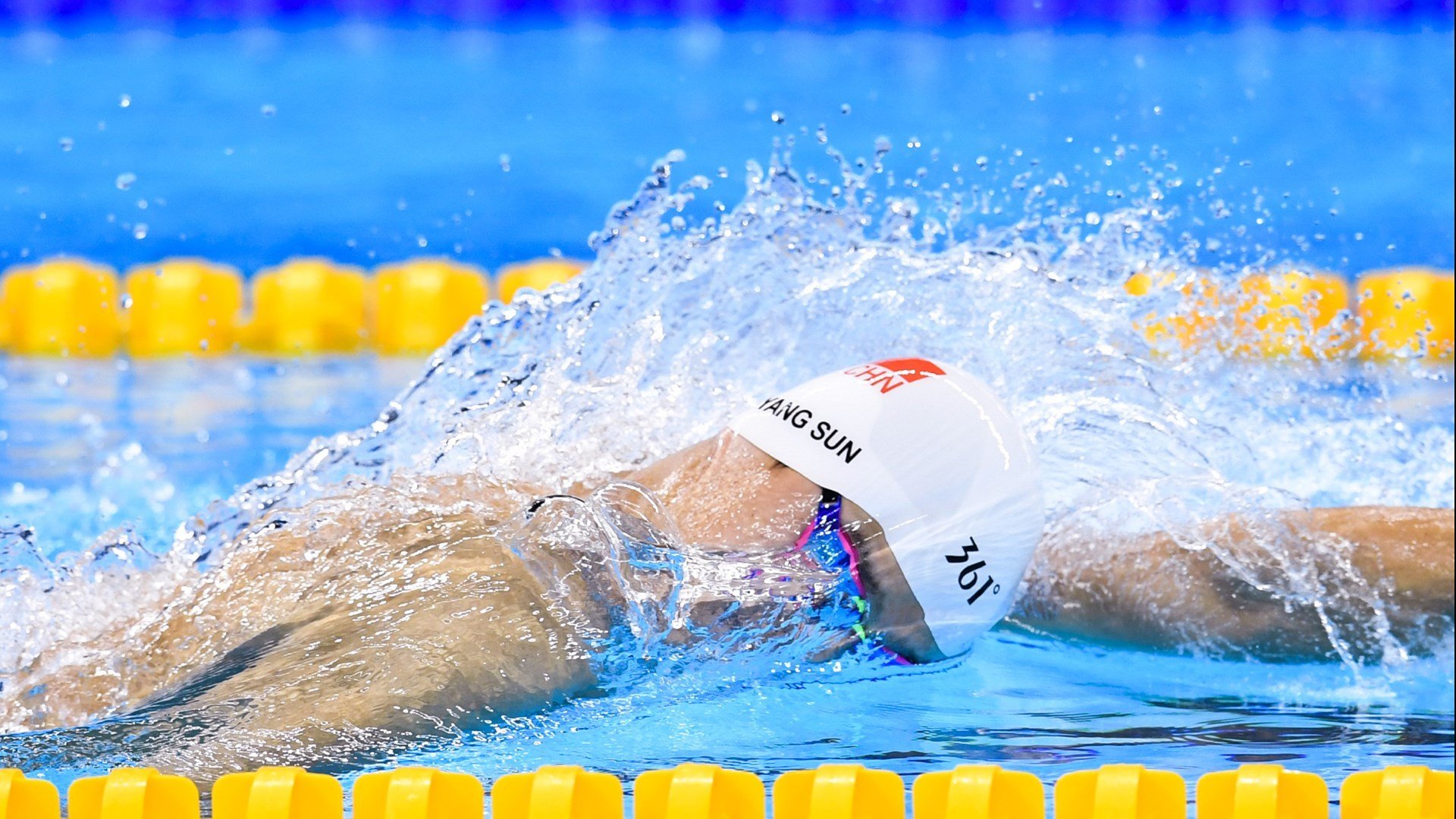 伊丽莎白·德克斯冲刺阶段表现抢眼，德雷克伊丽莎白女王