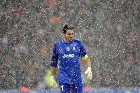 开云官网-德甲激情反击：速度、力量与智慧的较量！，德甲经典比赛